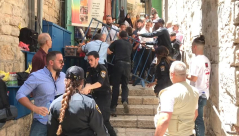  فيديو: الشرطة تعتدي على المسيحيين المحتفلين ب"سبت النور" في القدس